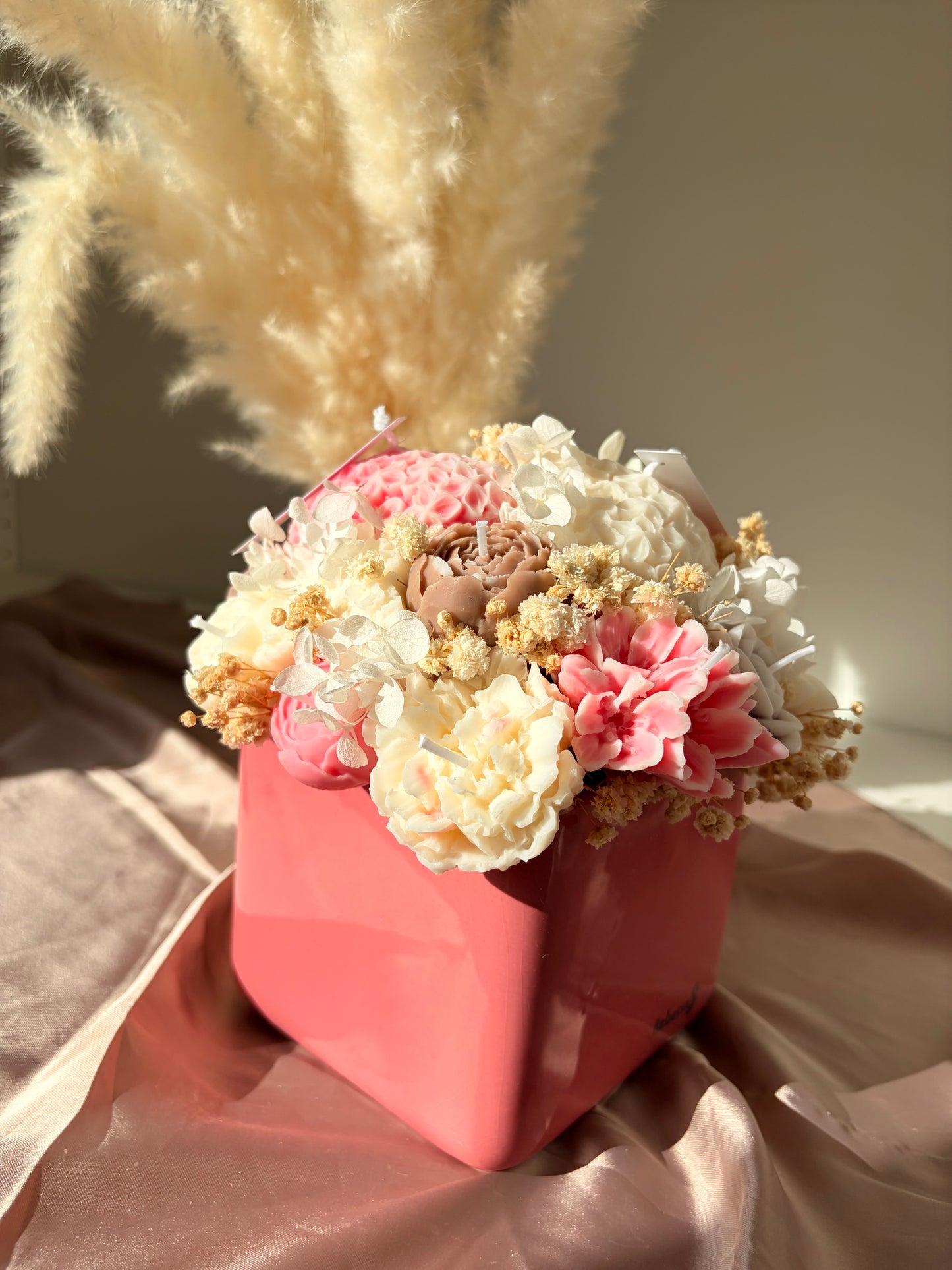 Blumenstrauss rosa beige