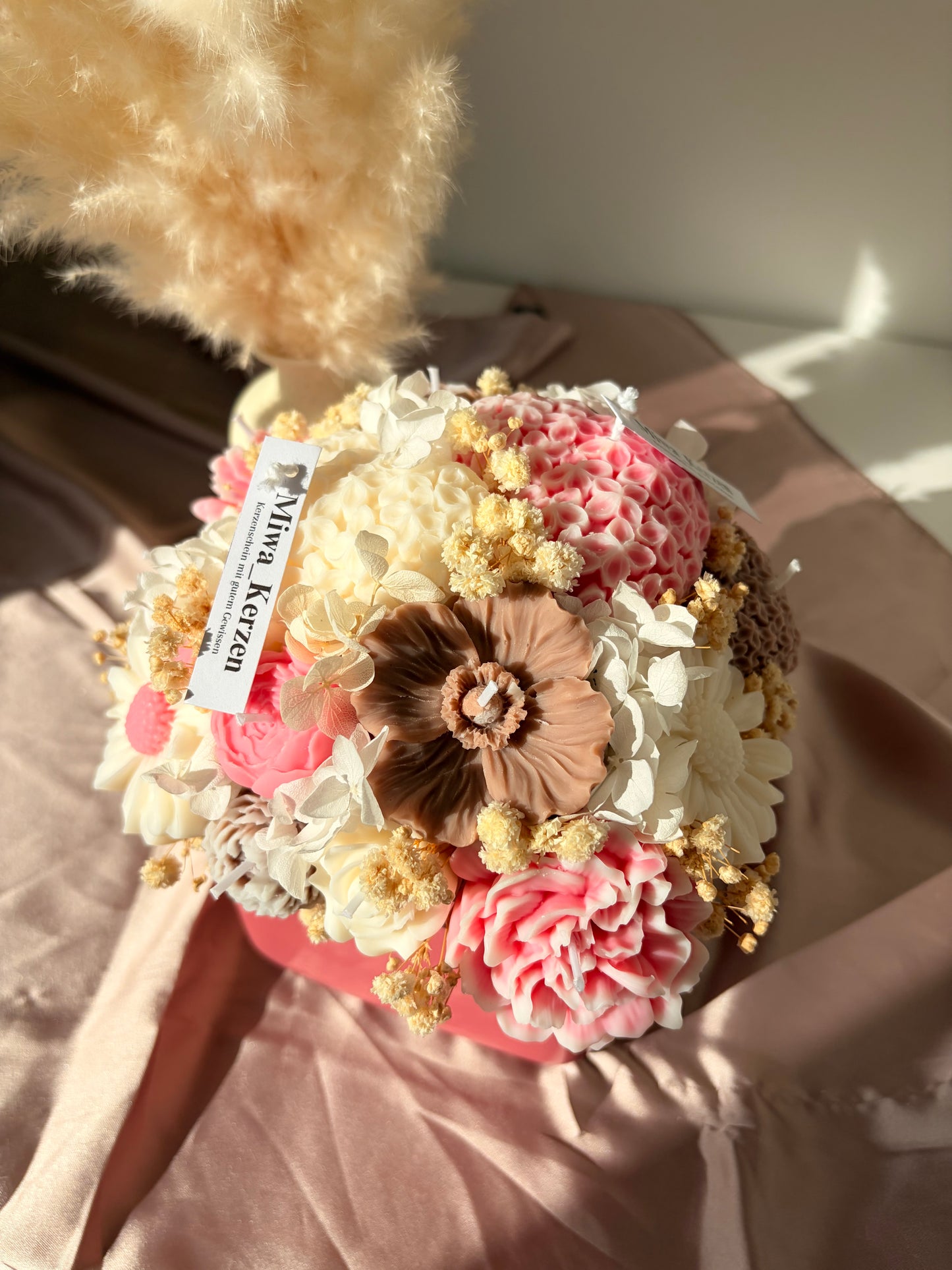 Blumenstrauss rosa beige